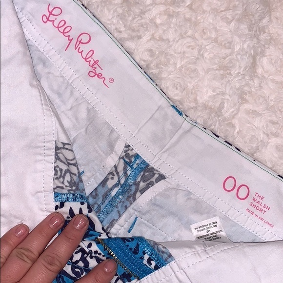 Lilly Pulitzer Shorts - Picture 3 of 4